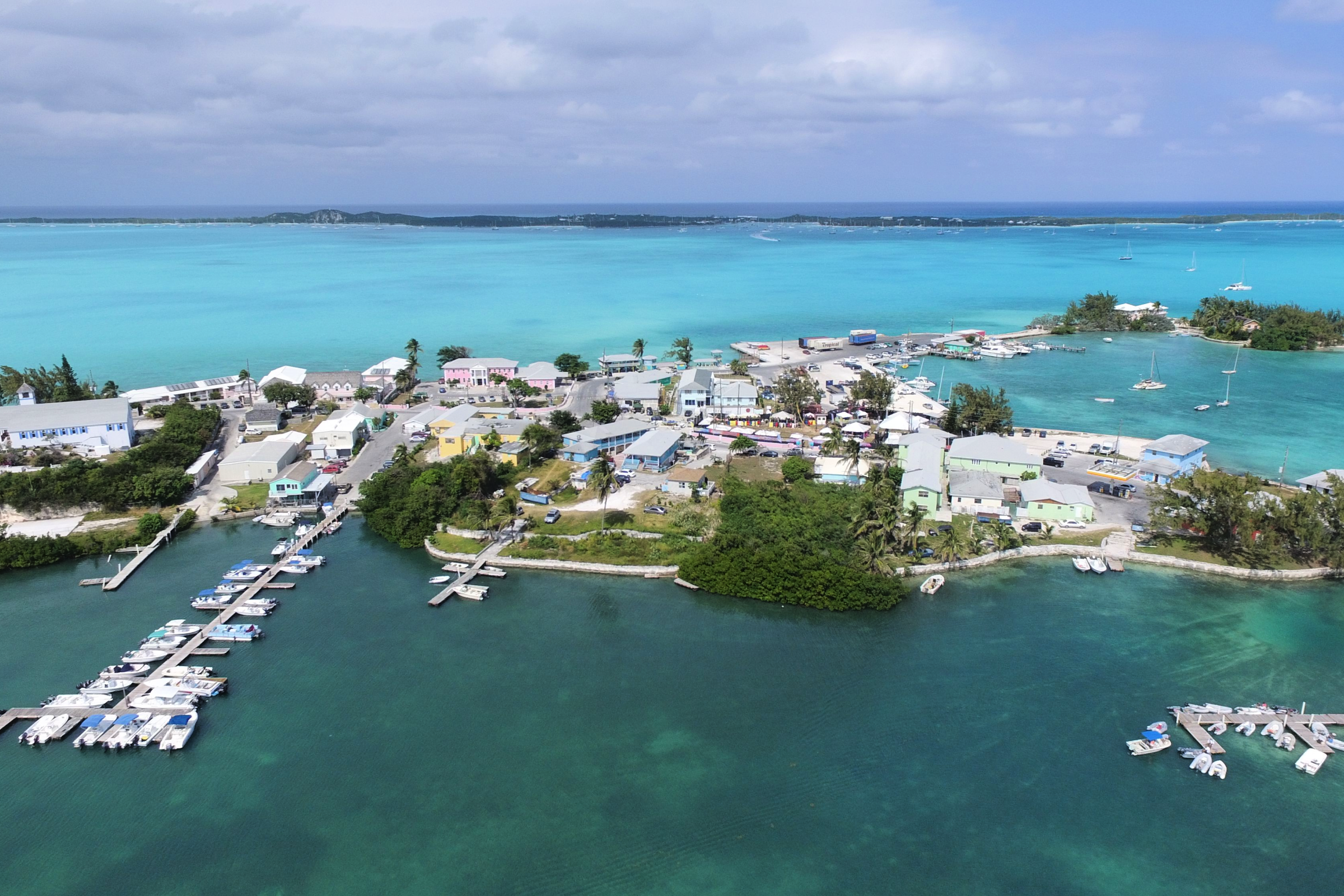 George Town – The Town of the Blue-Bloods 